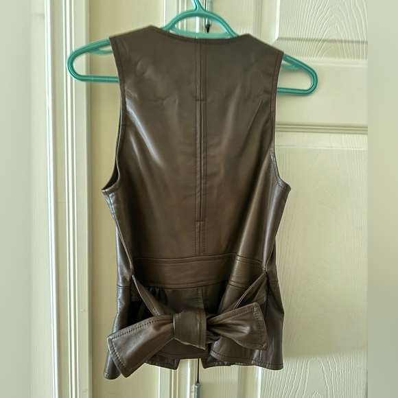 Danier Leather Vest - Picture 4 of 7